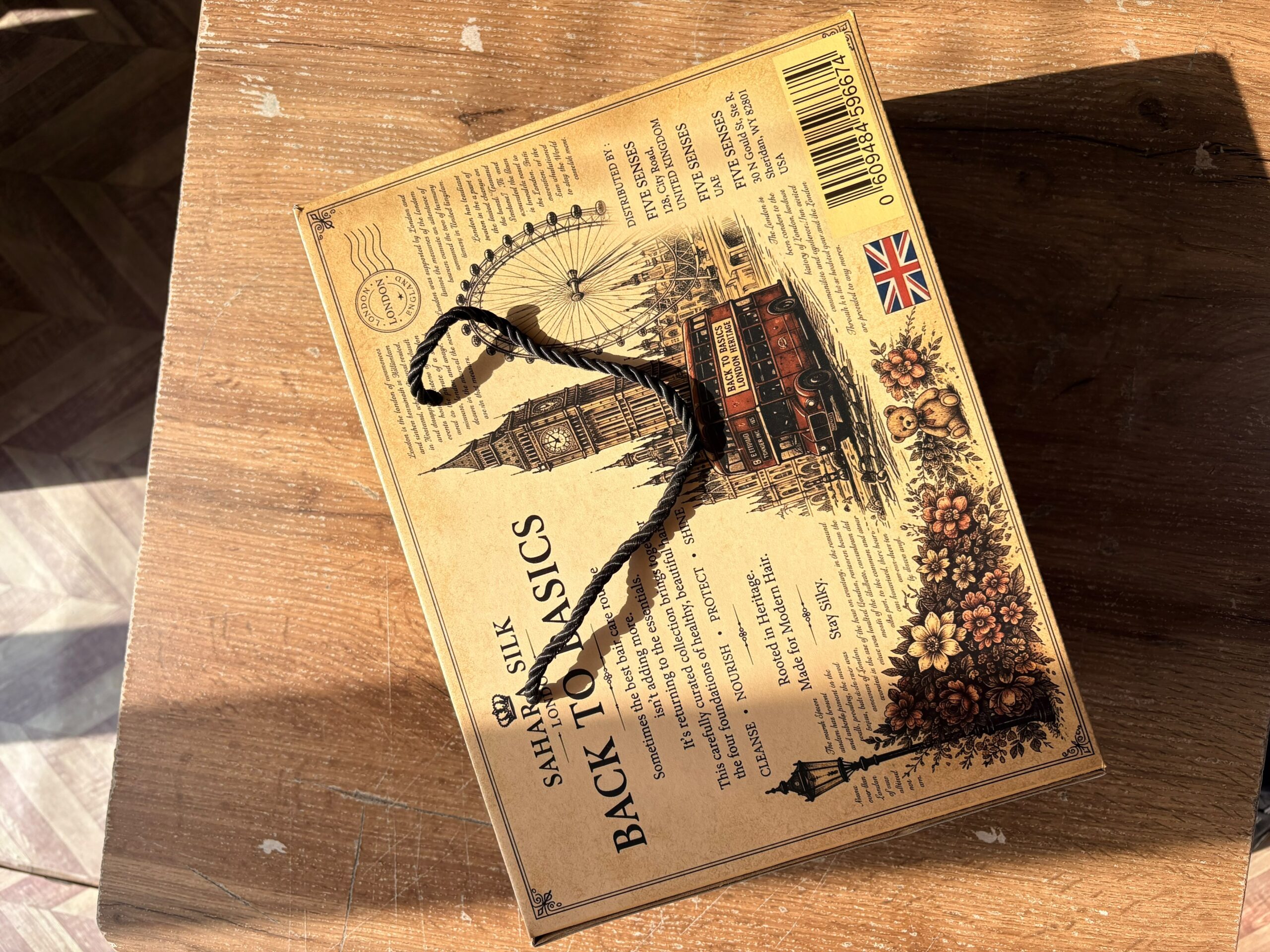 Vintage Heritage Carry Box with Twisted Cord Handles